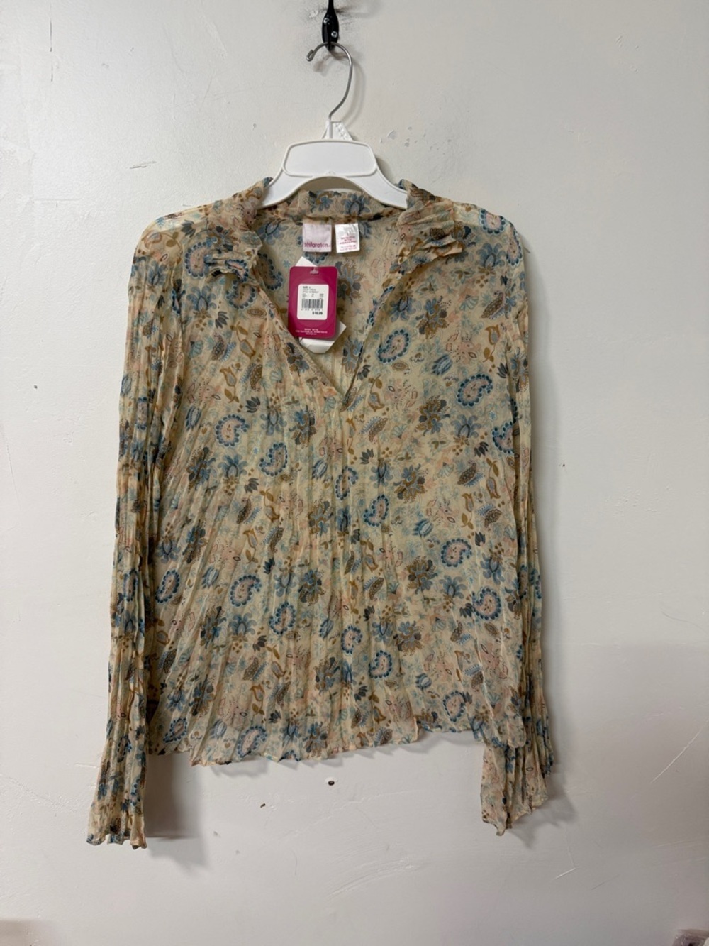 Xhilaration Beige Floral Pleated Long-Sleeve Blouse with Blue Accents 2001